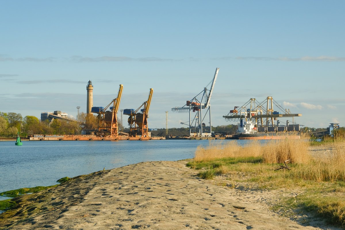 Port cranes industrial zone port